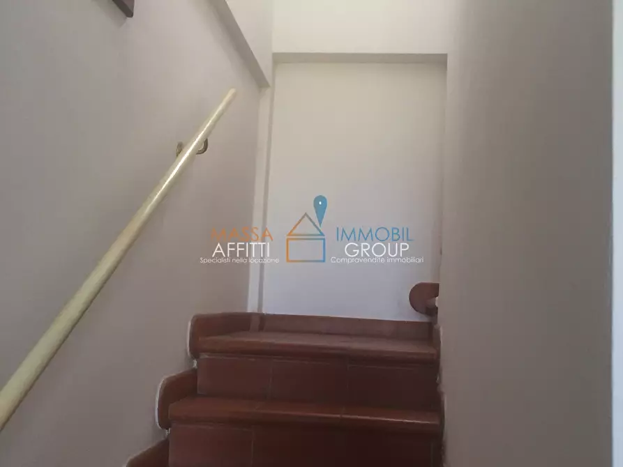 Immagine 13 di Villa in vendita  in Via dei Colli 88 a Massa