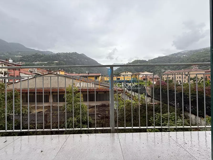Immagine 2 di Quadrilocale in vendita  in Via Magenta 10 a Massa