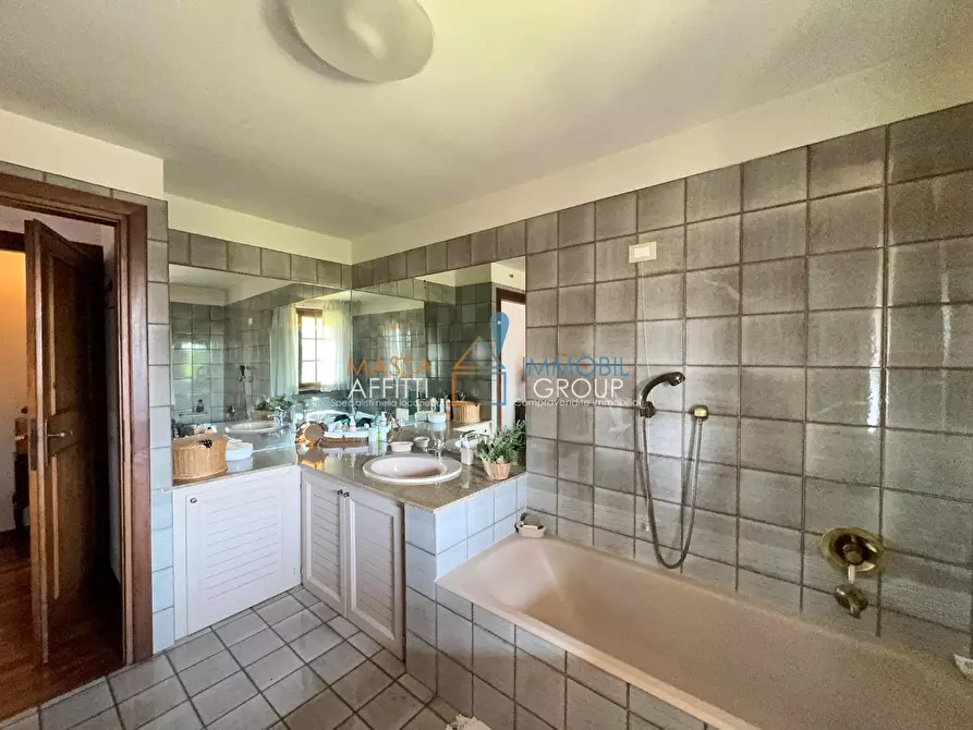 Immagine 31 di Villa in vendita  in via Rosseti e Bandini 55 a Forte Dei Marmi