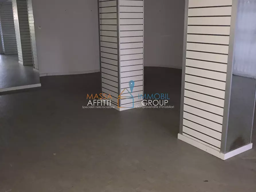 Immagine 3 di Locale commerciale in affitto  in Via Werther Muttini 17 a Carrara