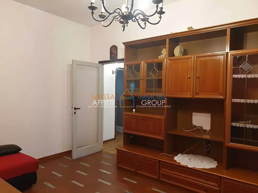 Immagine 3 di Appartamento in vendita  in Viale Roma 55 a Massa