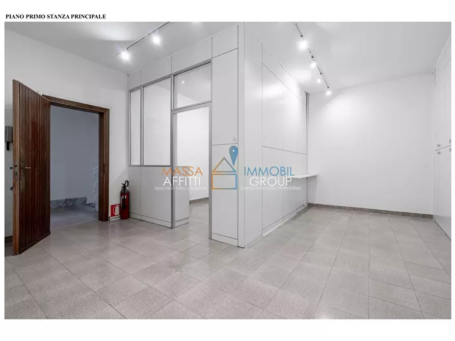 Immagine 3 di Ufficio in affitto  in Via Cairoli 30 a Massa