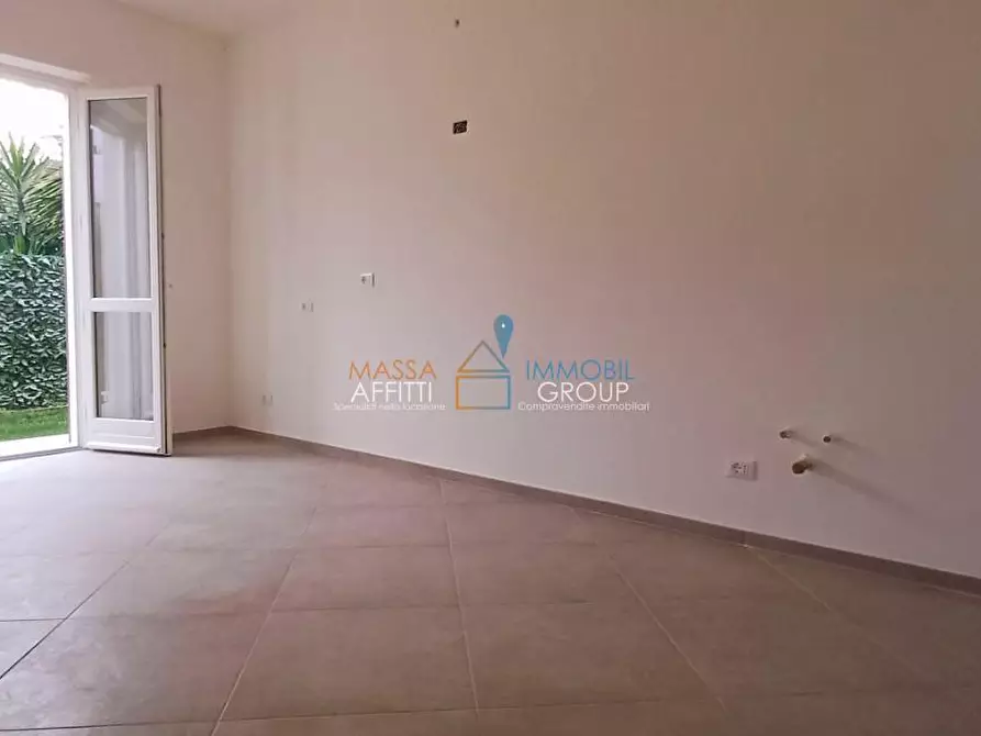 Immagine 21 di Villa in vendita  in Via Poggiolo 64 a Massa