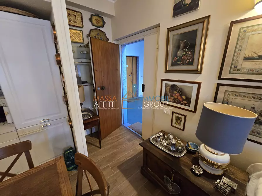 Immagine 2 di Bilocale in vendita  in Via dei Mille 69 a Carrara