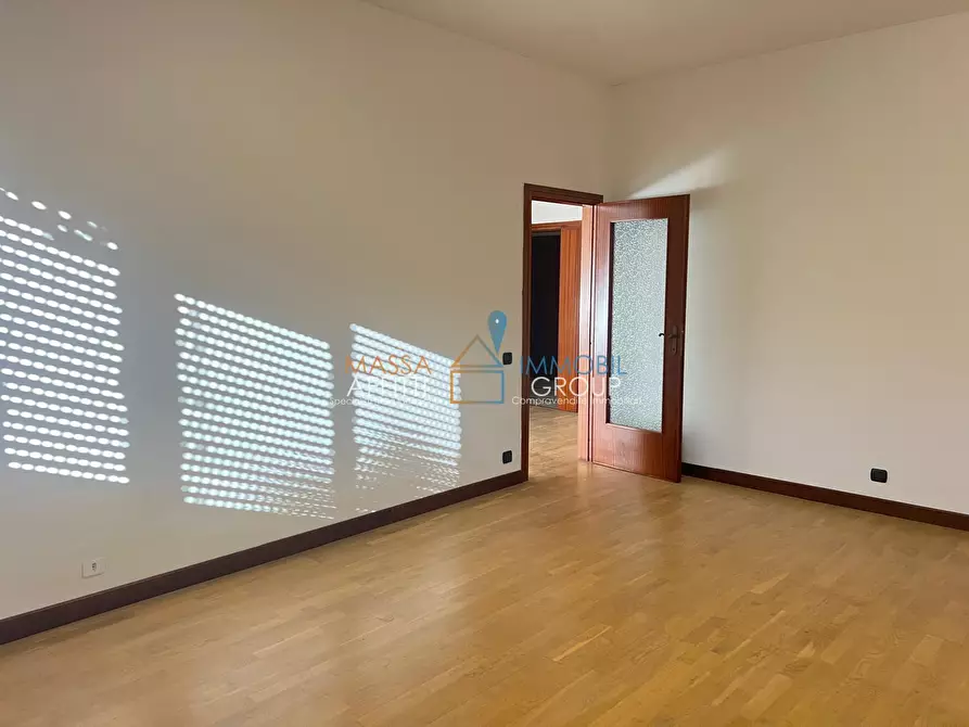 Immagine 11 di Ufficio in affitto  in Via Cavour 3 a Carrara