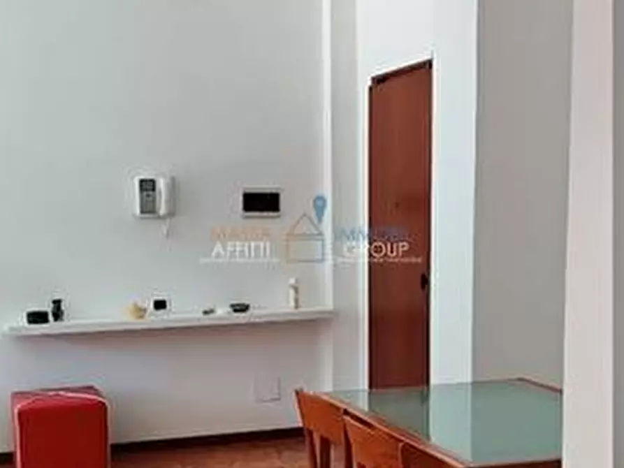 Immagine 2 di Quadrilocale in vendita  in Viale Monzoni 37 a Carrara