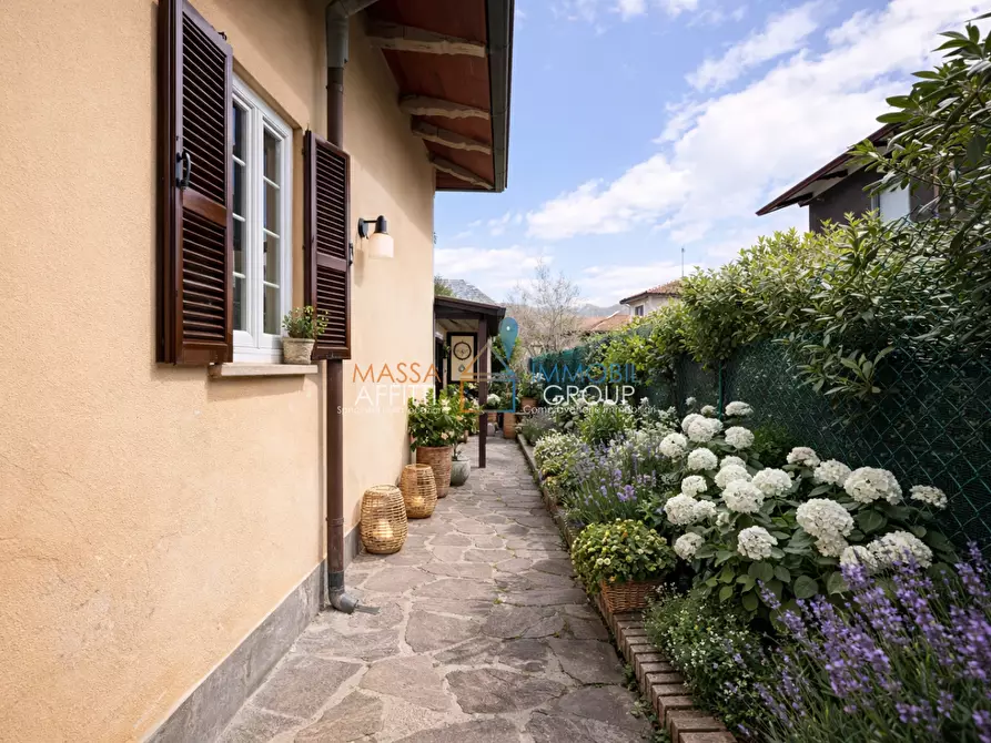 Immagine 38 di Casa indipendente in vendita  in Via Romolo Briglia 7 a Massa