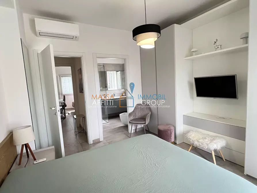 Immagine 42 di Quadrilocale in vendita  in Via Cateratte 81 a Montignoso