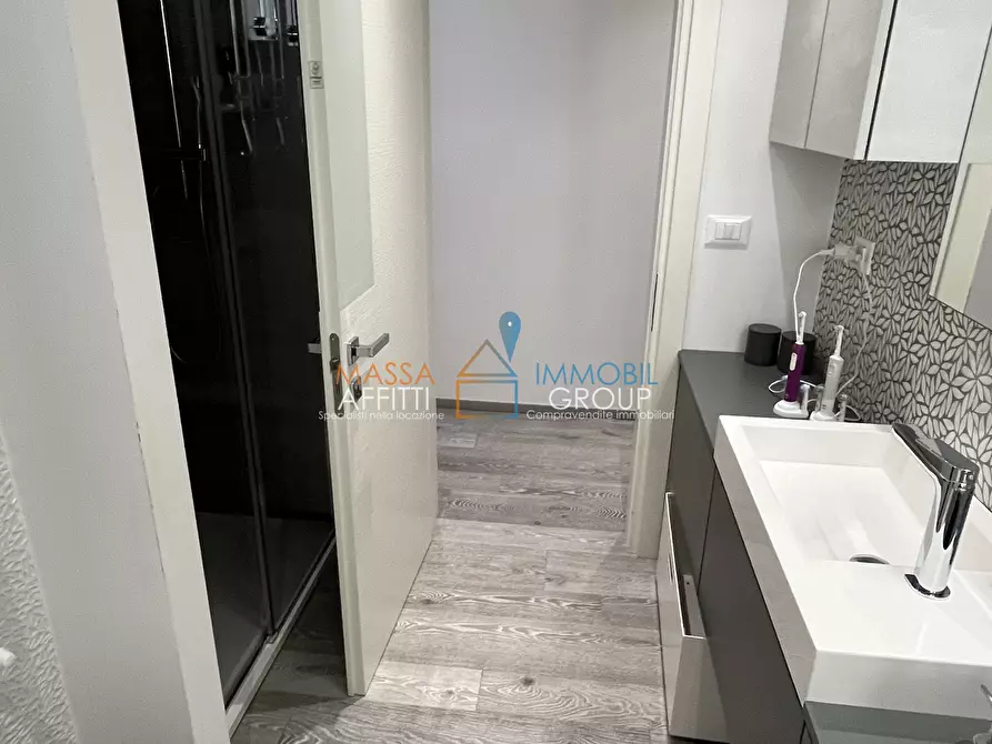 Immagine 20 di Quadrilocale in vendita  in Via Fratelli Rosselli 78 a Massa