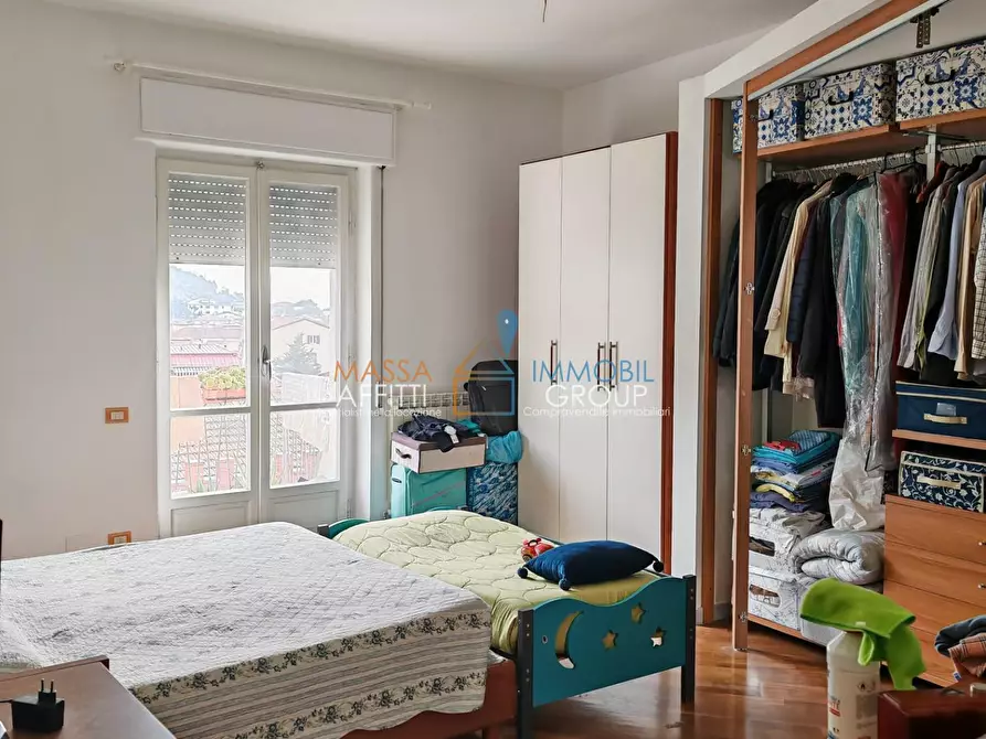 Immagine 9 di Quadrilocale in vendita  in Via Democrazia 21b a Massa