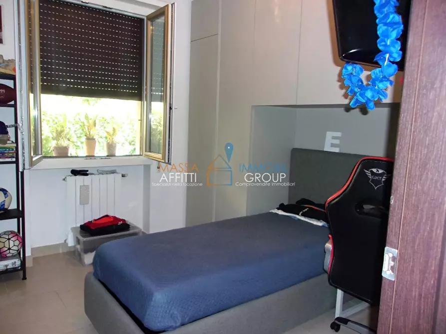 Immagine 14 di Pentalocale in vendita  in via rinchiostra a Massa