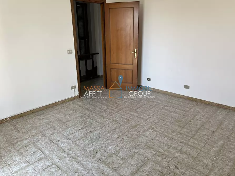 Immagine 12 di Porzione di casa in vendita  in Via dei Pioppi 6 a Massa