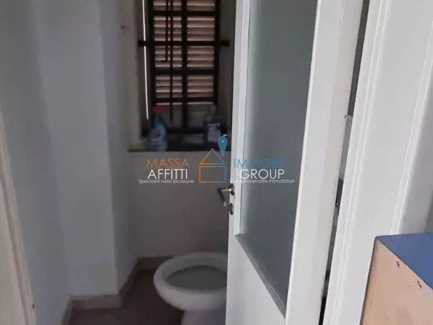 Immagine 12 di Locale commerciale in affitto  in Via Ricortola 214 a Massa