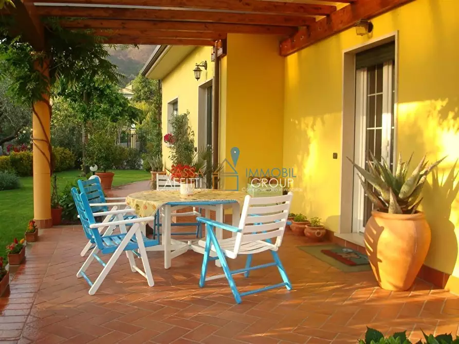 Immagine 8 di Villa in vendita  in Via Capannaccia a Montignoso