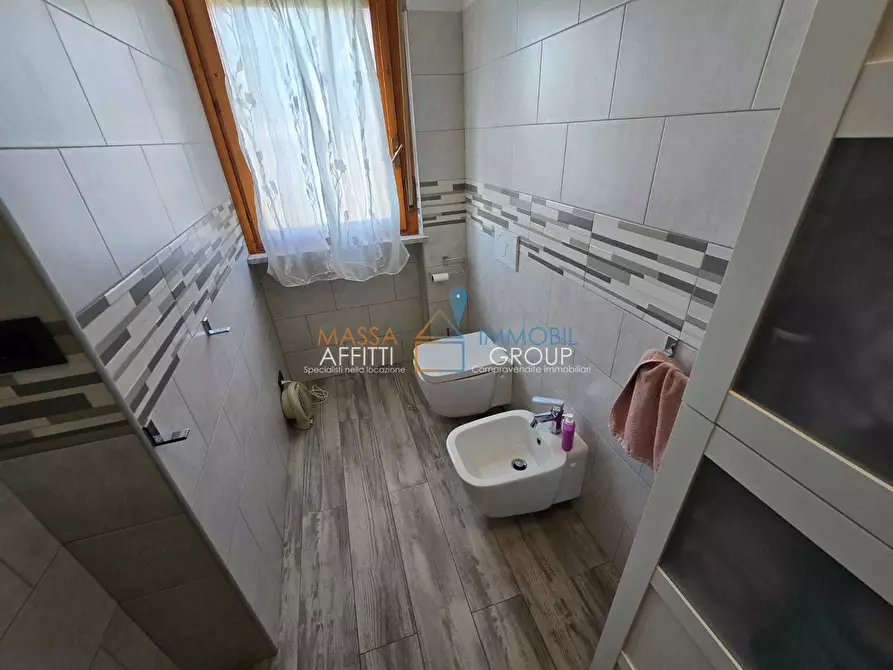 Immagine 24 di Pentalocale in vendita  in Via Manara Valgimigli 9 a Massa