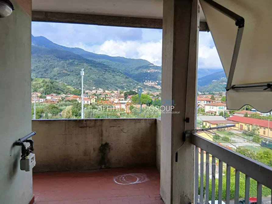 Immagine 11 di Appartamento in vendita  in Via Romagnano 14 a Massa
