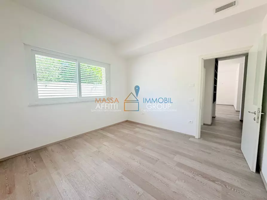 Immagine 8 di Bilocale in vendita  in Via Giovanni Pascoli 24 a Massa