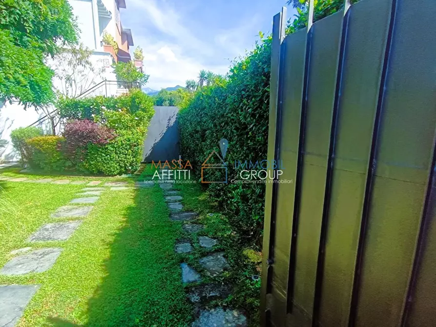 Immagine 93 di Porzione di casa in vendita  in Via del Conte 30 a Montignoso