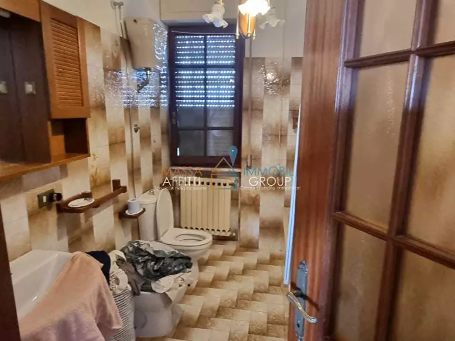 Immagine 12 di Pentalocale in affitto  in via bergiola 26 a Massa