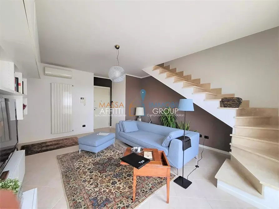 Immagine 1 di Appartamento in vendita  in Via Aurelia Sud 22 a Massa
