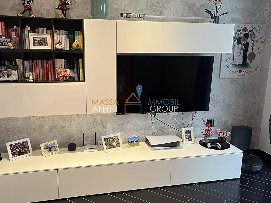 Immagine 4 di Porzione di casa in vendita  in Via dei Loghi 55a a Massa