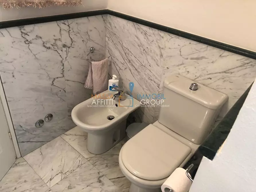 Immagine 20 di Porzione di casa in vendita  in Via dei Campi 21 a Carrara