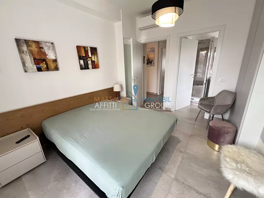 Immagine 43 di Quadrilocale in vendita  in Via Cateratte 81 a Montignoso