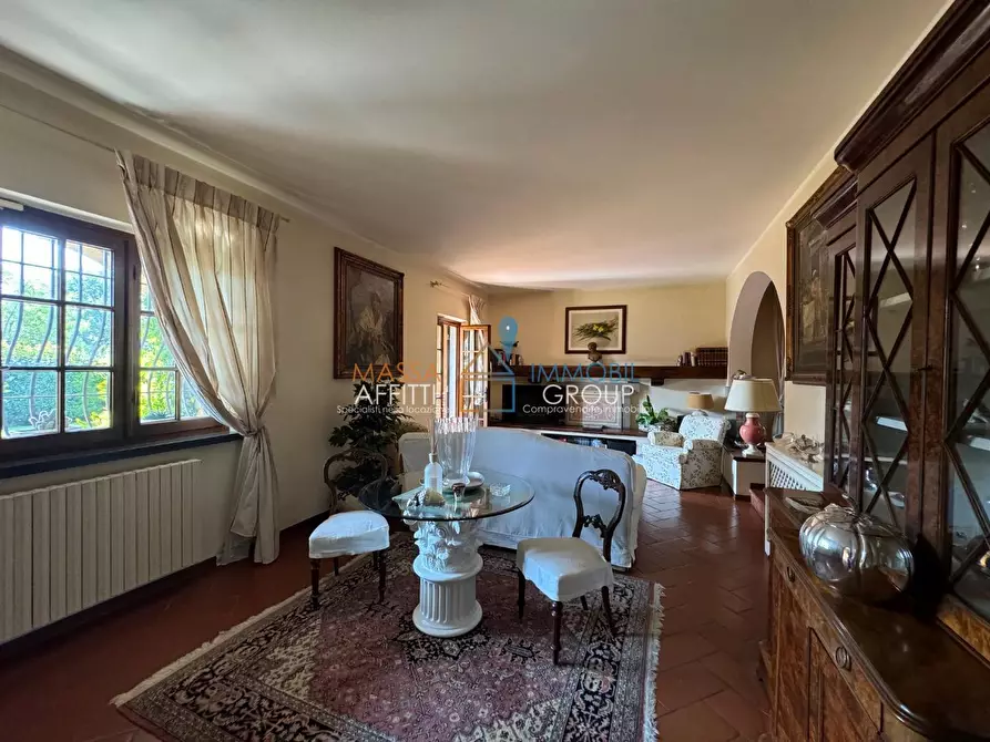 Immagine 1 di Villa in vendita  in via Rosseti e Bandini 55 a Forte Dei Marmi