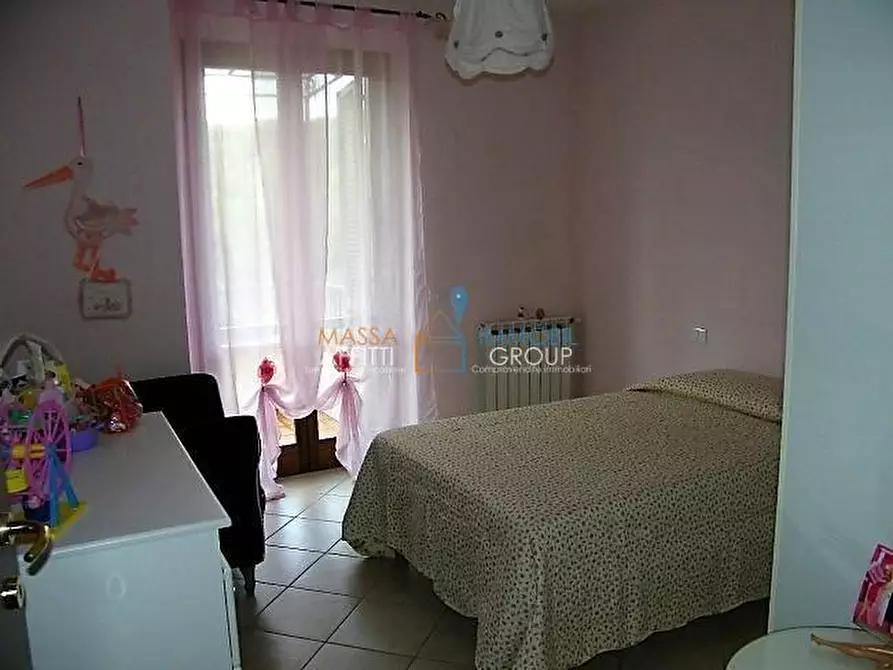 Immagine 8 di Villetta a schiera in vendita  in Via Gabbiano 38 a Massa