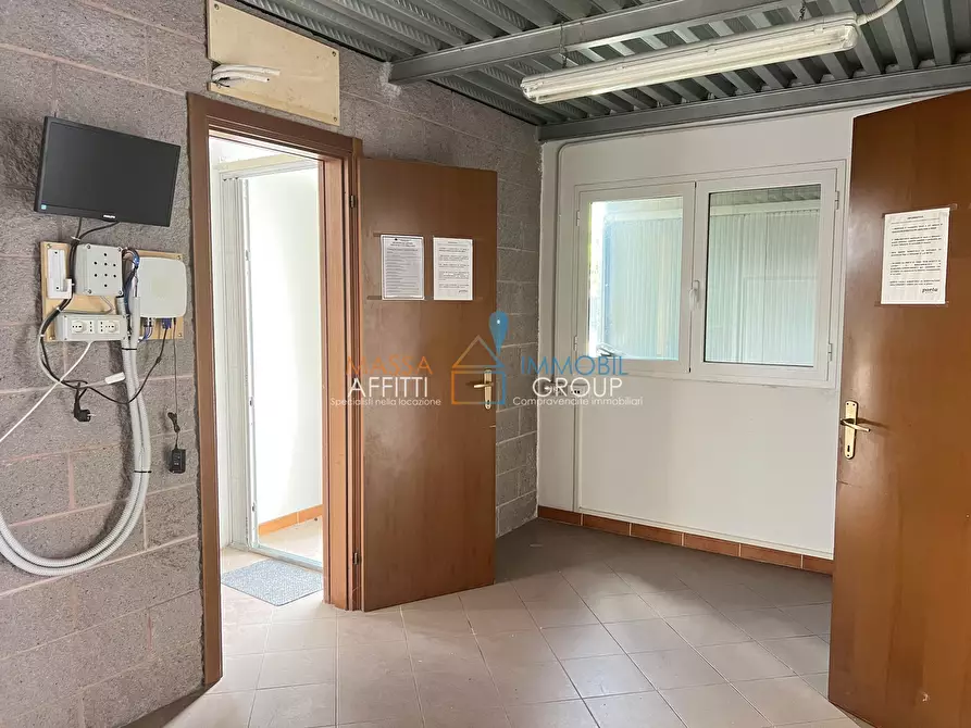 Immagine 9 di Capannone industriale in affitto  in Via Provinciale Avenza-Massa 194 a Carrara