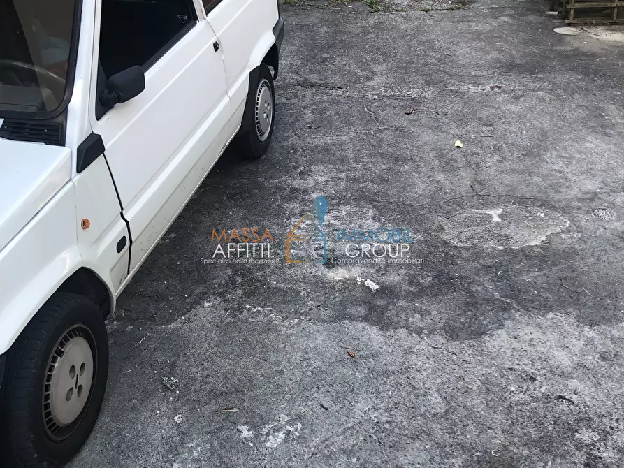 Immagine 2 di Villetta a schiera in vendita  in Via della Posta 43 a Massa