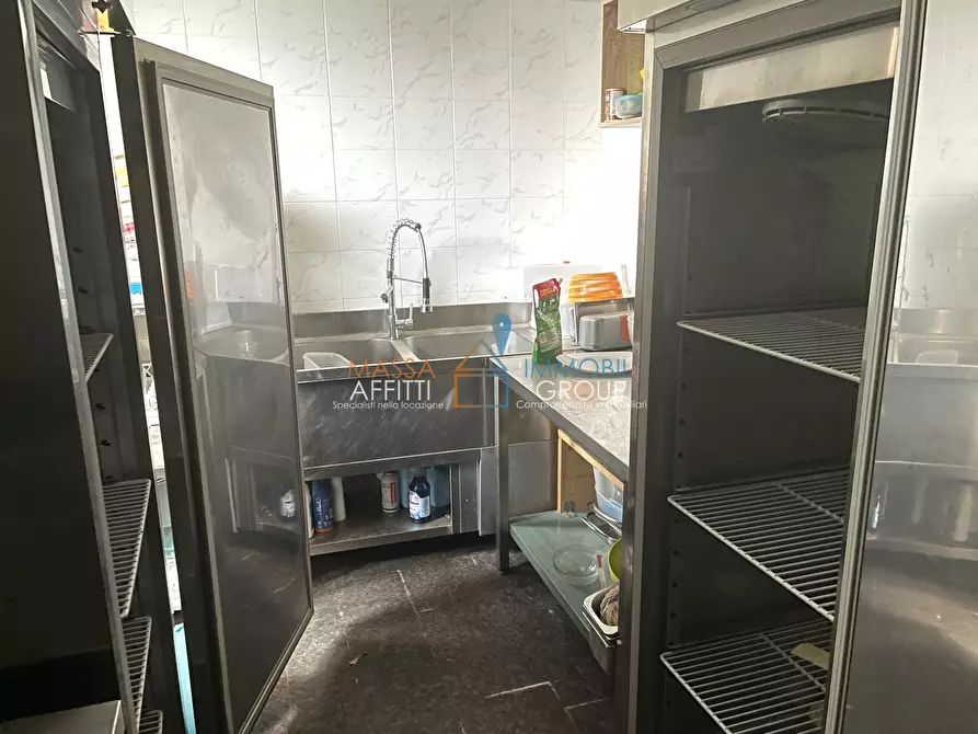 Immagine 17 di Locale commerciale in affitto  in Via Bagaglione 18 a Massa