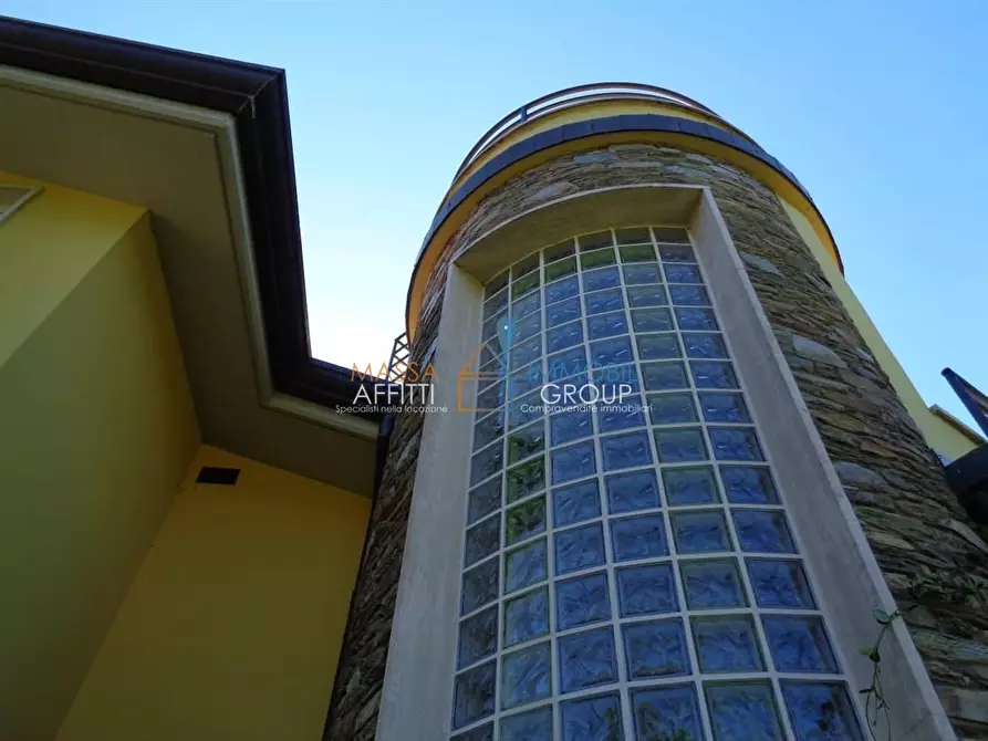 Immagine 30 di Villa in vendita  in Via Capannaccia a Montignoso