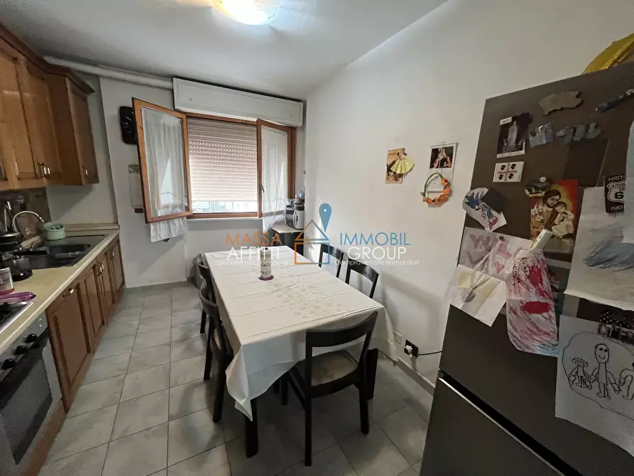 Immagine 6 di Pentalocale in vendita  in Via Manara Valgimigli 9 a Massa