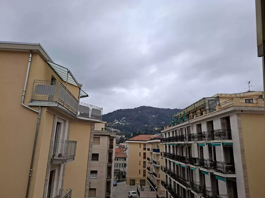 Immagine 32 di Quadrilocale in vendita  in Vico della Conceria 20 a Alassio
