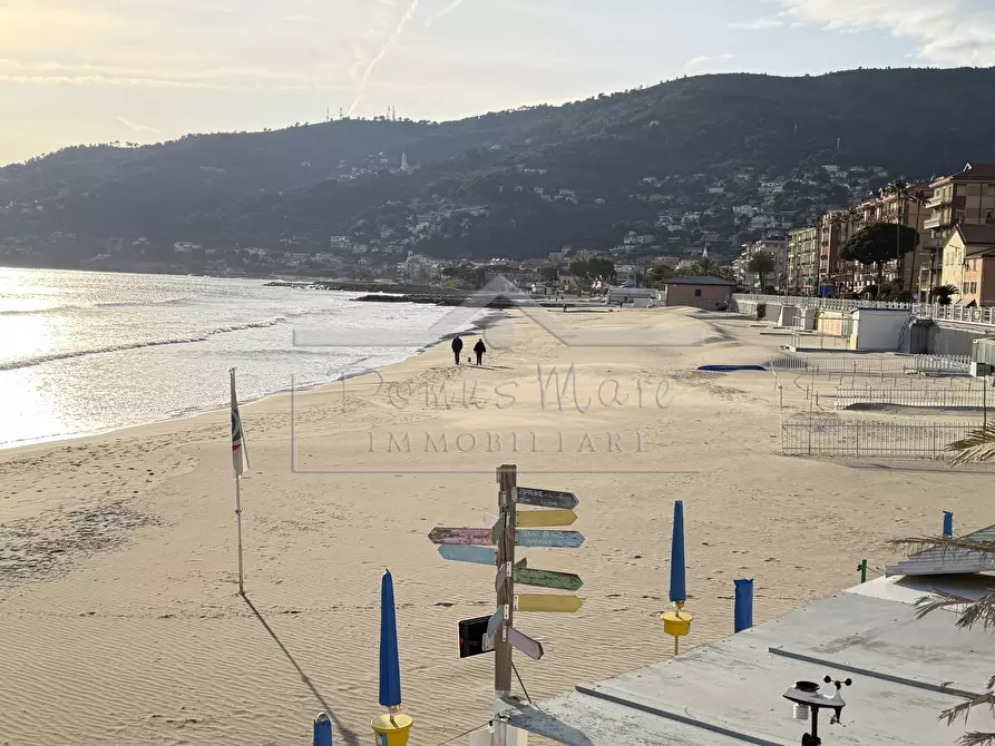 Immagine 51 di Trilocale in vendita  in Sant'Ambrogio 30 a Andora