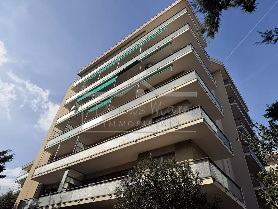 Immagine 22 di Pentalocale in vendita  a Savona