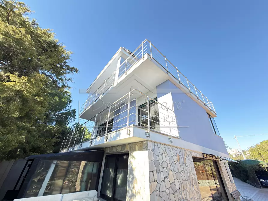 Immagine 6 di Villa in vendita  in Via Bricco del Poggio 32 a Savona