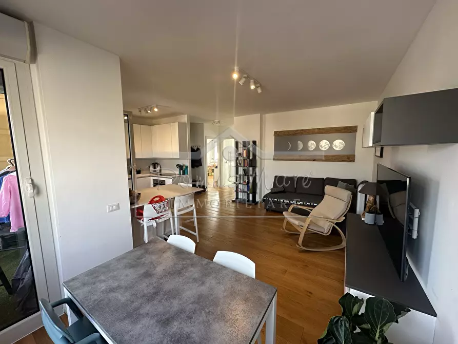 Immagine 29 di Quadrilocale in vendita  in Piazza Santa Cecilia 2 a Savona