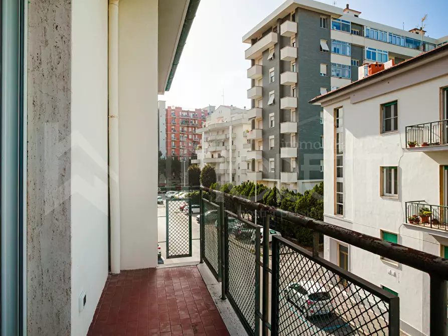 Immagine 8 di Pentalocale in vendita  in Via Costanzo Ebat a Livorno