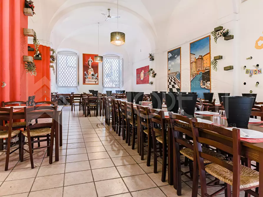 Immagine 6 di Locale commerciale in vendita  in Via Traversa a Livorno