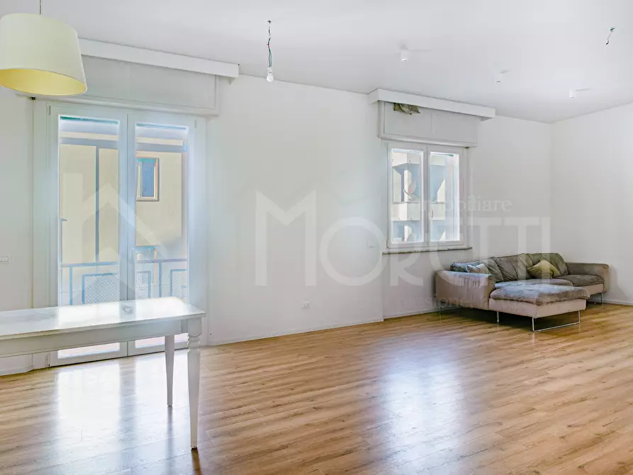 Immagine 6 di Pentalocale in vendita  in Via Costanzo Ebat a Livorno