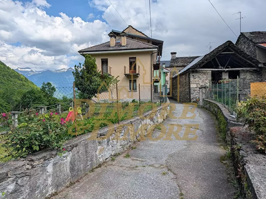 Immagine 1 di Casa indipendente in vendita  in Frazione Croppo a Montescheno