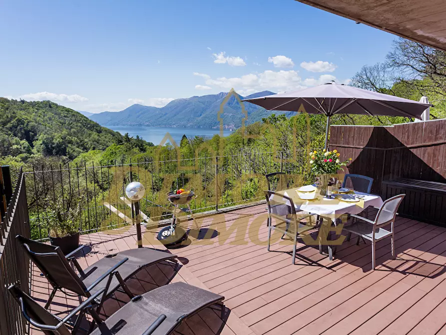 Immagine 18 di Villetta a schiera in vendita  a Luino