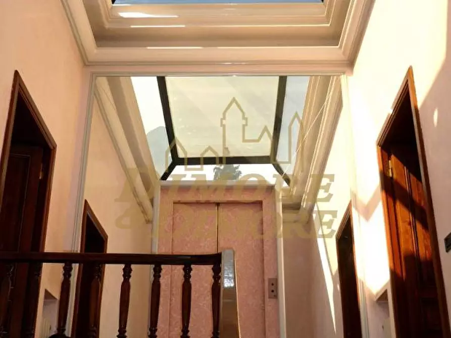 Immagine 14 di Villa in vendita  in Via Ciro Menotti 3 a Luino