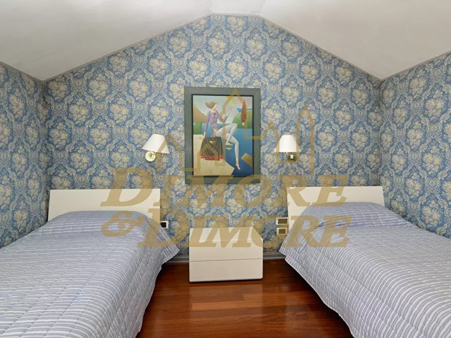 Immagine 51 di Villa in vendita  a Ranco