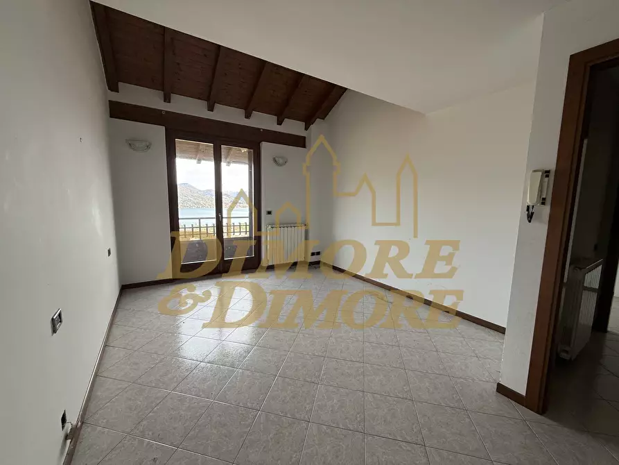 Immagine 19 di Casa bifamiliare in vendita  in Via A. Fraccaroli 43 a Baveno