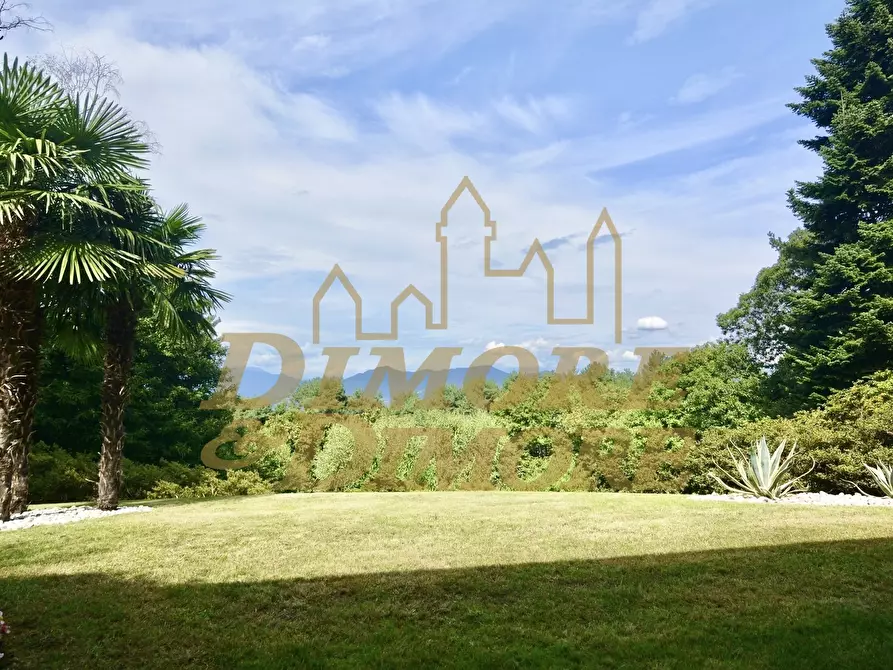 Immagine 42 di Villa in vendita  a Ranco