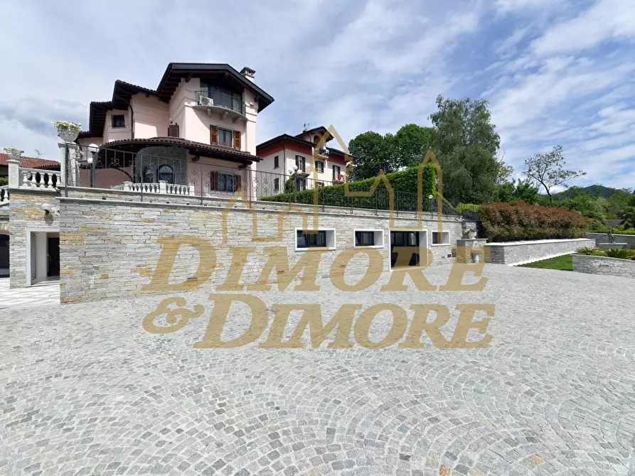 Immagine 13 di Villa in vendita  a Verbania