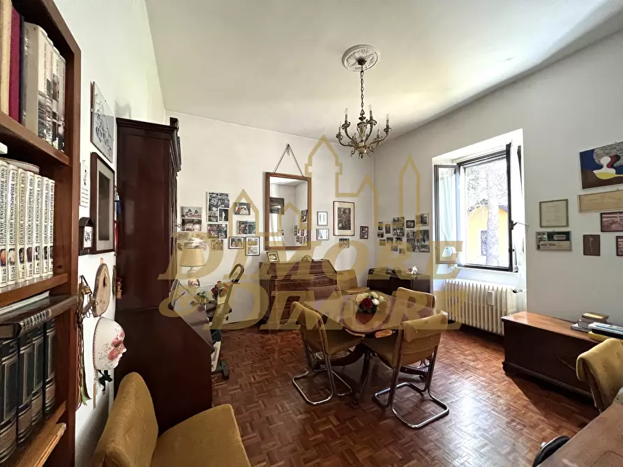 Immagine 19 di Villa in vendita  in Viale Garibaldi 68 a Maccagno Con Pino E Veddasca